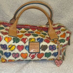 DOONEY  & BOURKE CUTE RETRO RAINBOW 🌈  HEARTS HANDBAG